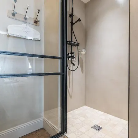 Le Logis D'augustin Hotel *