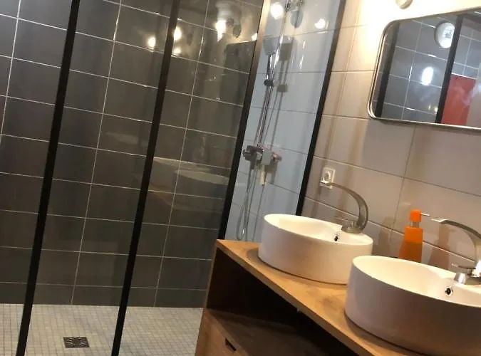 Le Logis D'augustin Hotel *