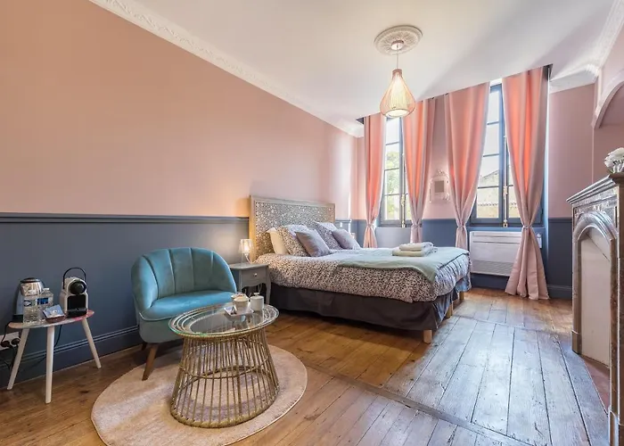 Le Logis D'augustin Hotel *